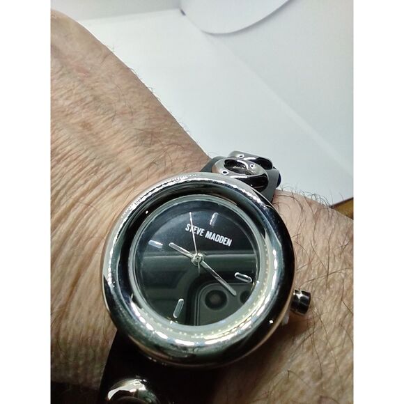 Steve Madden NYC Ladies Watch MW00080-02 001-14 - Picture 3 of 13